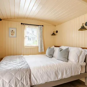 Holiday home Shepherd's Hut,